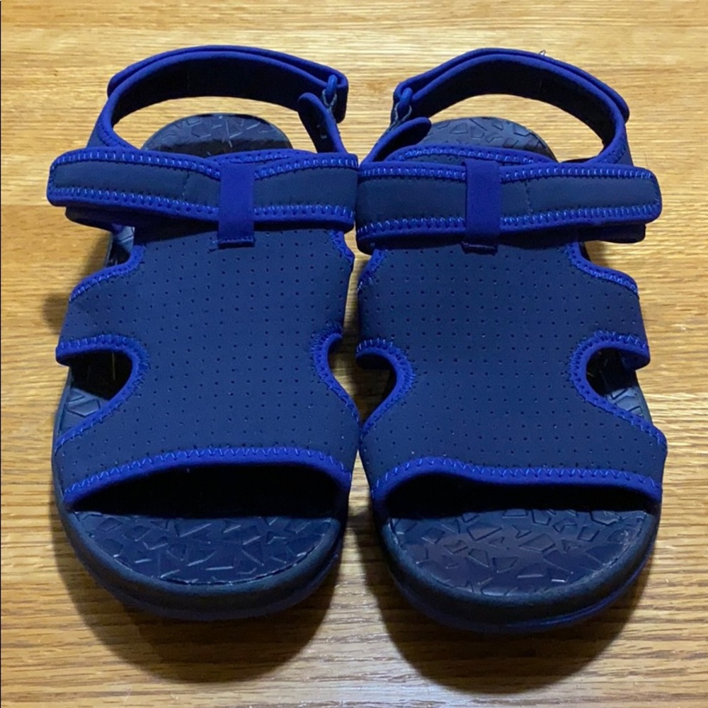 NWOT Boys Navy Lands’ End Water Sandals Size 6